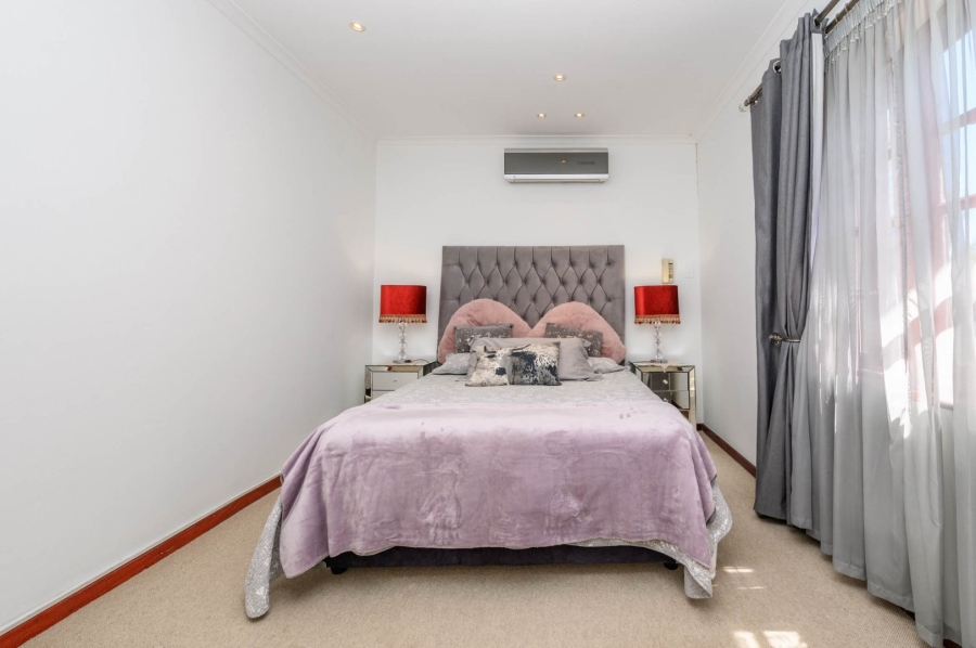 4 Bedroom Property for Sale in Walmer Eastern Cape